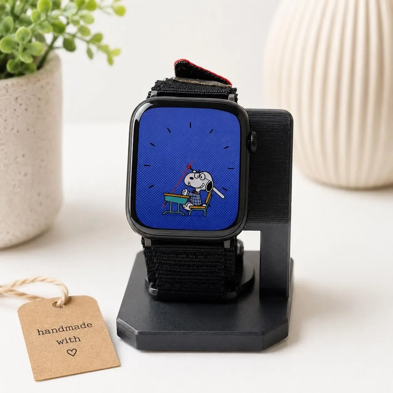Apple Watch Ständer | Dockingstation für Smartwatch | Minimalistischer Uhrenhalter Schwarz | Geschenk für Apple Fans
